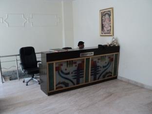 Aman Plaza Casa de hóspedes 2*