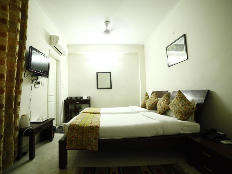Mehra Residency At The Airport Hotel