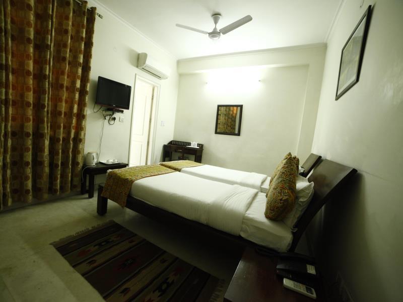 Mehra Residency At The Airport Hotel 2*