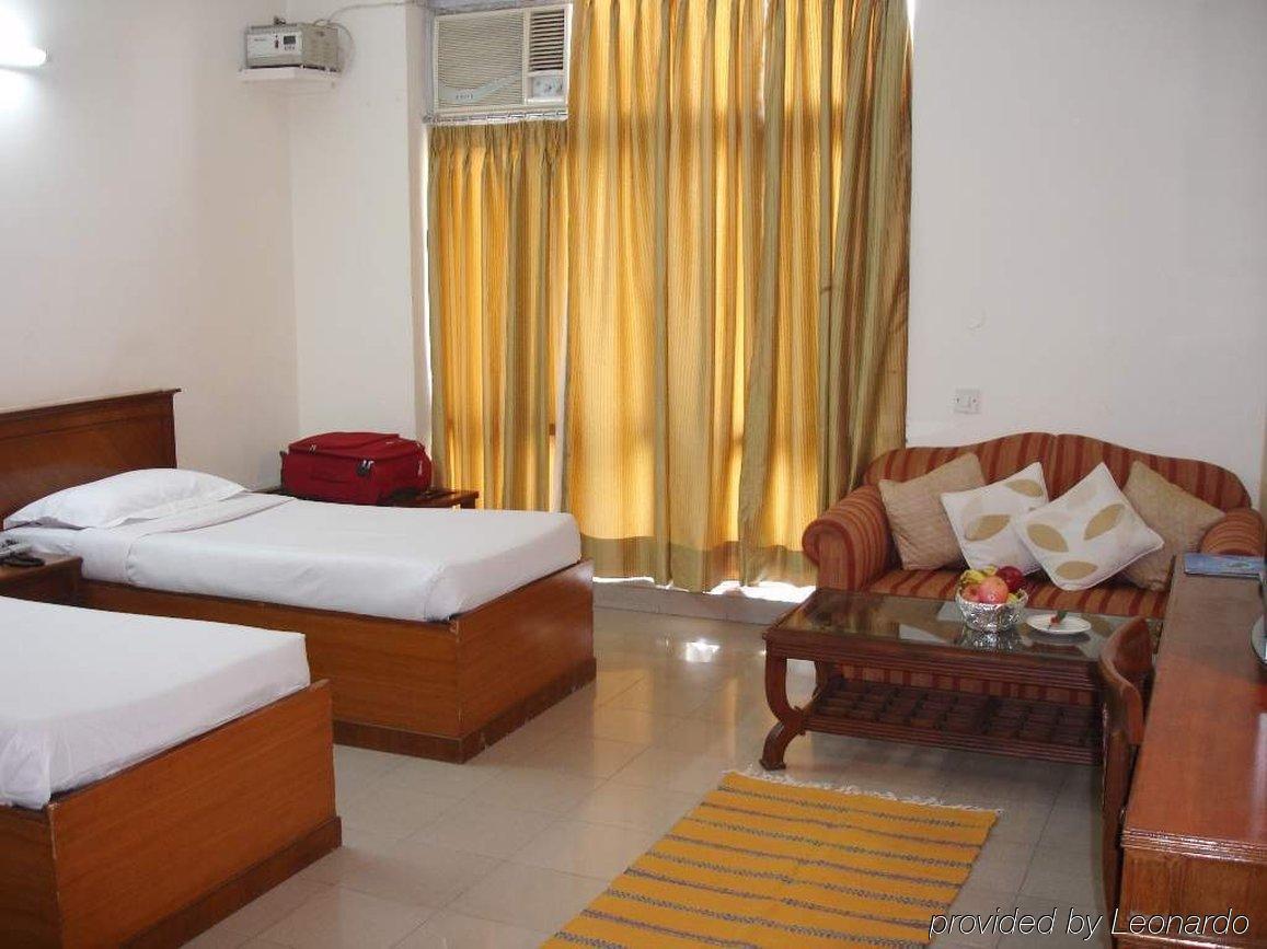 Home@f37 Kailash Colony Metro 3* New Delhi