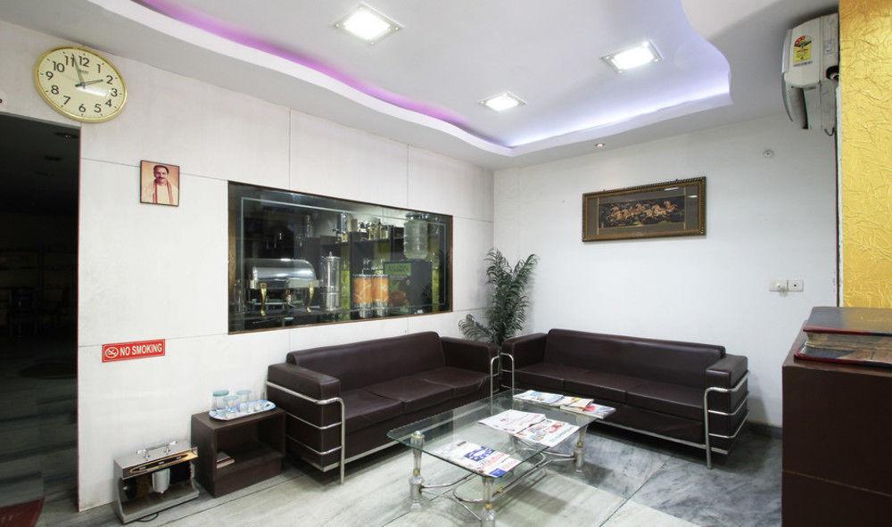 Airport Hotel 3*