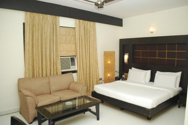 Hotel Aman Deluxe New Delhi