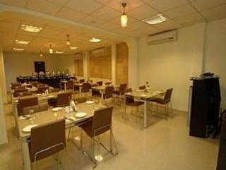 Clarks Nehru Place