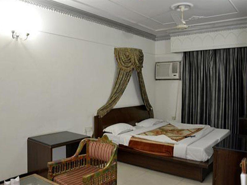 Hotel Maurya Heritage