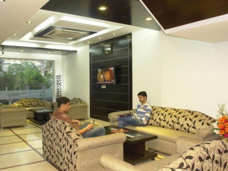 Hotel Apra Deluxe New Delhi
