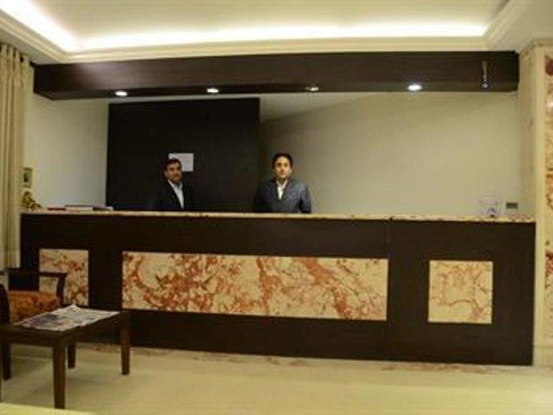 Hotel Fabhotel Marble Arch Karol Bagh 3*