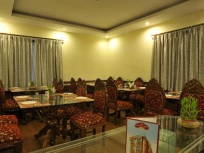Hotel Emarald,