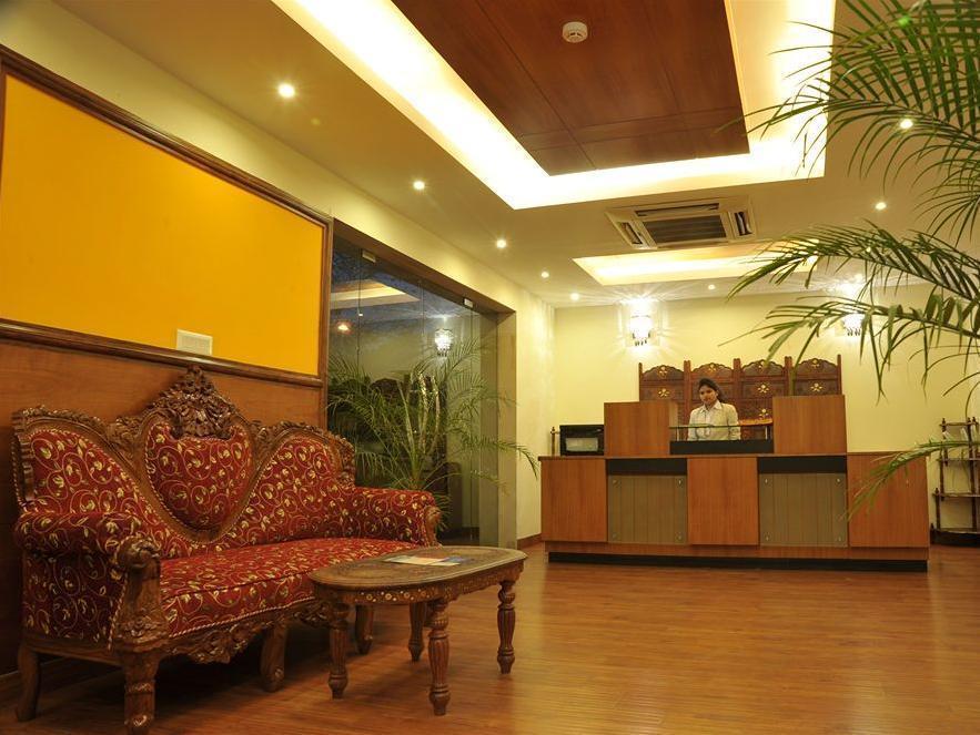 Hotel Emarald, Nova Deli