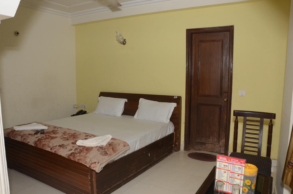 Hotel R S International @ Paharganj