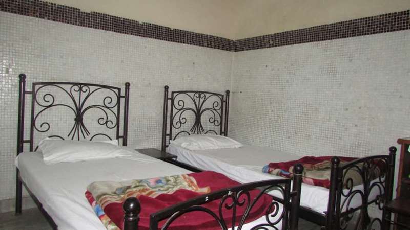Hotel Kelson Dx With Parking, 2mins From Metro Station Near Railway Station