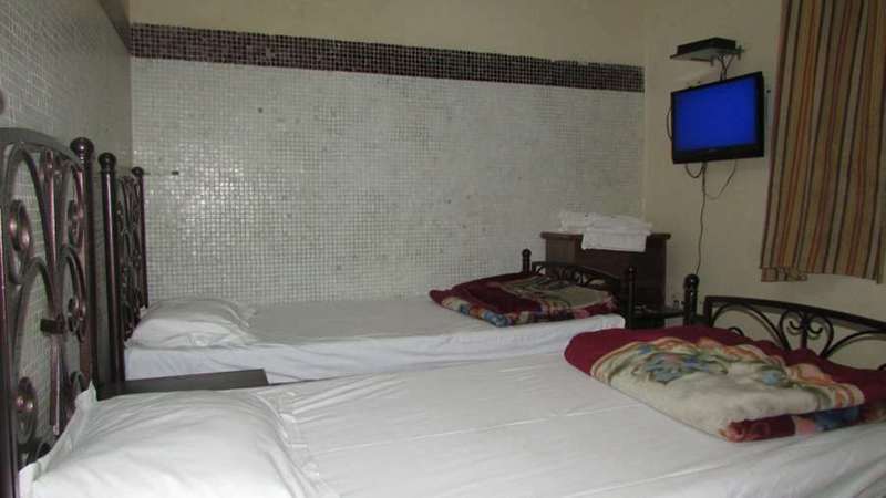 Kelson Dx With Parking, 2mins From Metro Station Near Railway Station