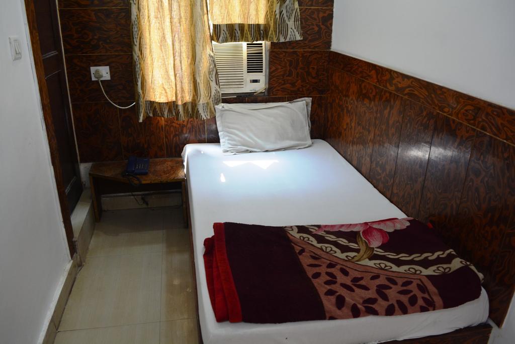 Guest house Surya *