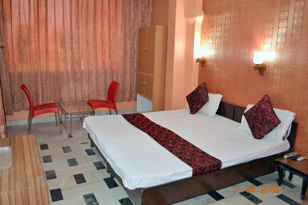 Mystique Moments Bed & Breakfast Delhi (National Capital Territory of India)