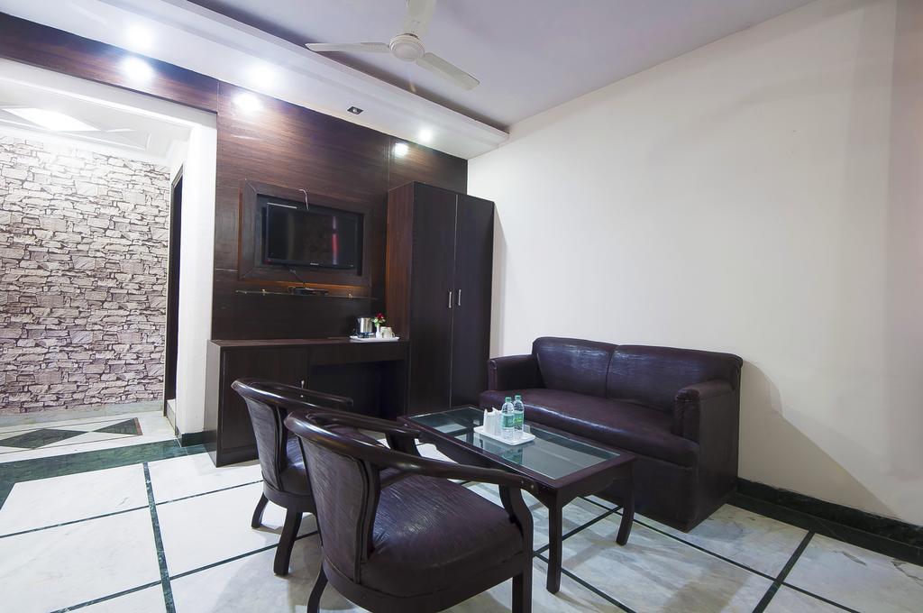 Apra International Hotel