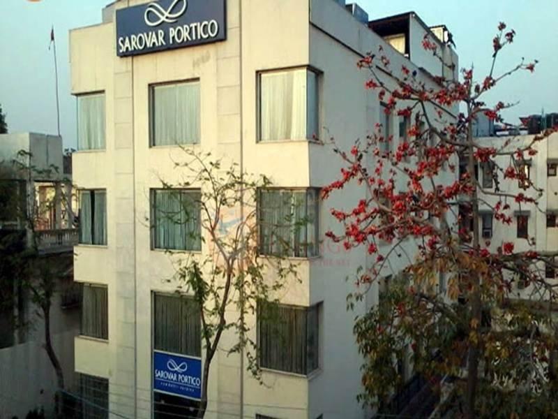 Sarovar Portico Naraina, 3* New Delhi