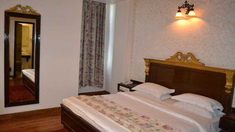Rockland Hotel, C.r Park