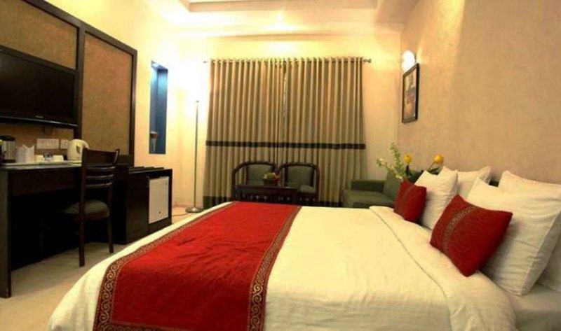 Hotel Saar 3*