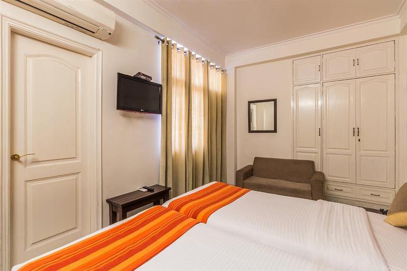 Hotel Mehra Residency At The Airport 2*