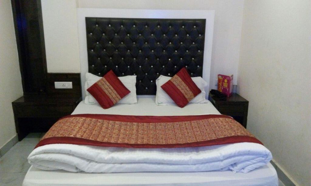 Hotel Saffron 3*