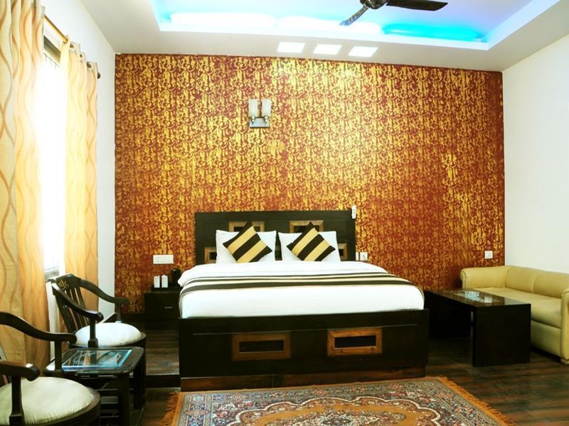 Airport Daya Capitol Hotel 4*