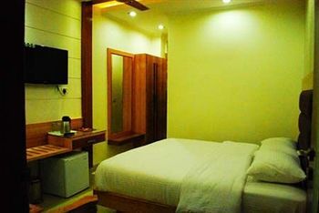 Fortuner Karol Bagh Just 1 Km From New Railway Station 4*