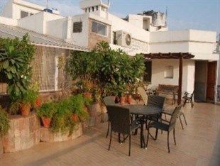 Hotel Ahuja Residency Golf Links