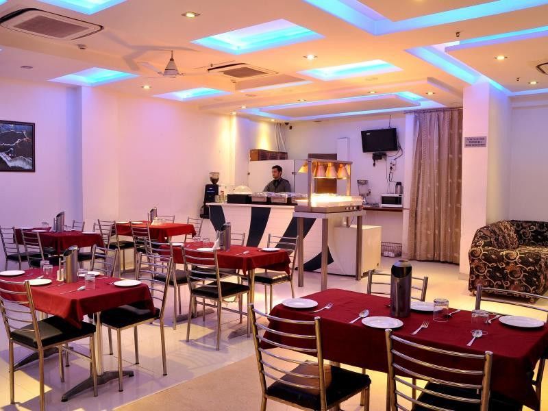 Delhi 55 -city Center Hotel 4*