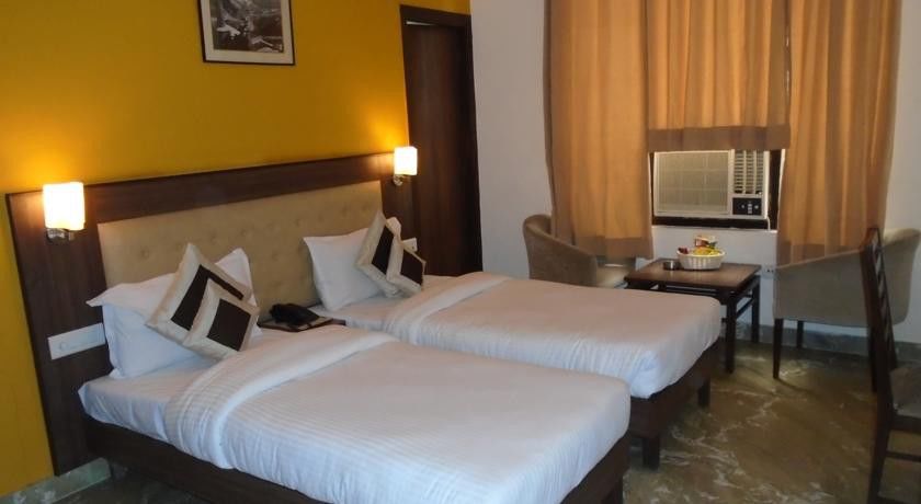 Tawang Near B L Kapoor Hospital A Well Hygiene 3*