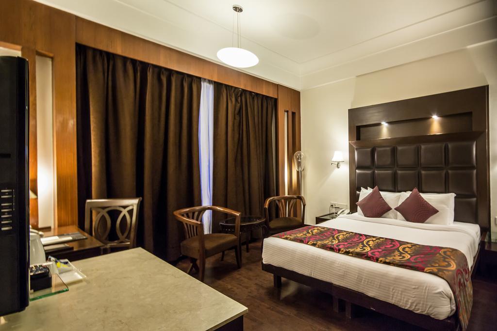 Orana & New Delhi