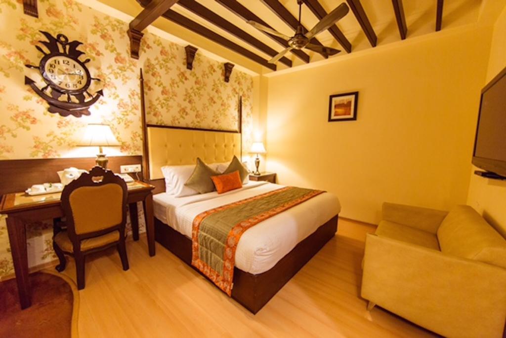 Hotel Clark International