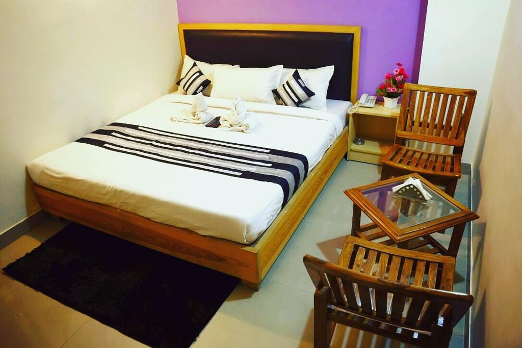 Flagship 9046 Hotel Metro Star Guest house New Delhi