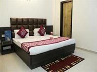 Hotel Oyo Channa Market 14a4 Karol Bagh 3*