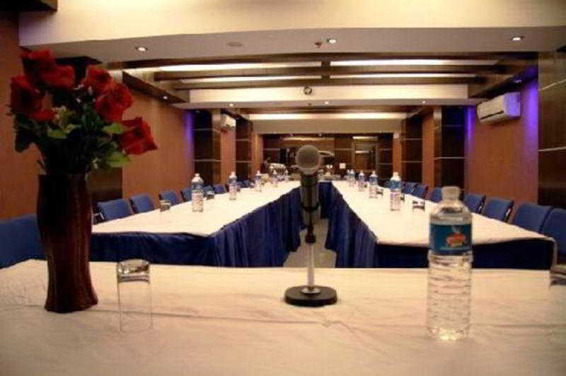 Airport Le Seasons 4* New Delhi