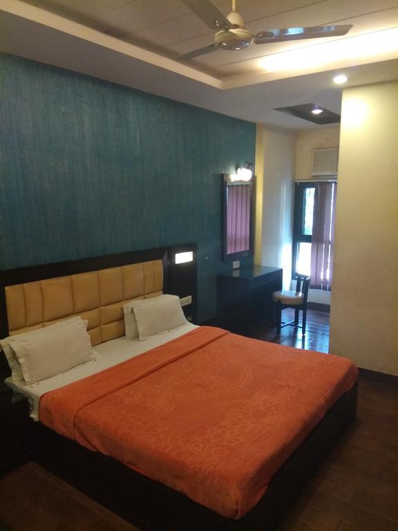 Arihant Inn-near Blk Hospital Hotel