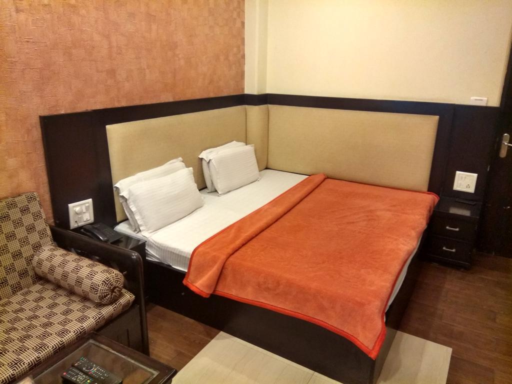 Arihant Inn-near Blk Hospital New Delhi