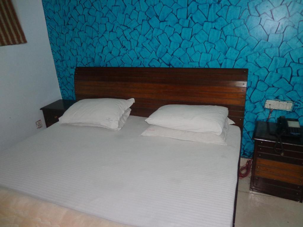 Hotel Hotel R S International @ Paharganj Nova Deli