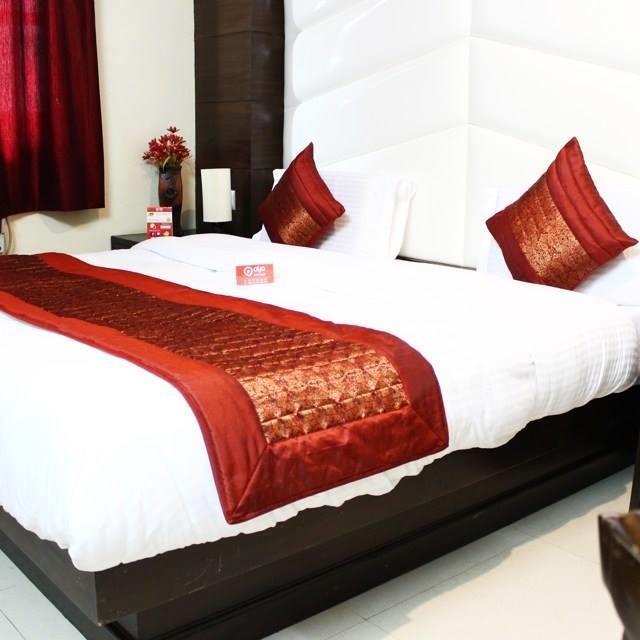 Vardhmaan Hotel