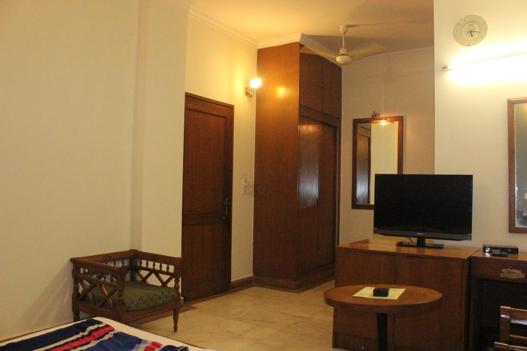 Centre Nizamuddin 3*