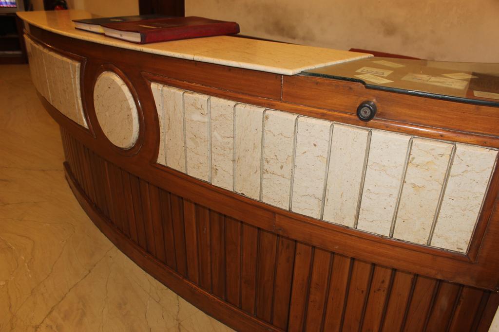 Centre Nizamuddin Hotel