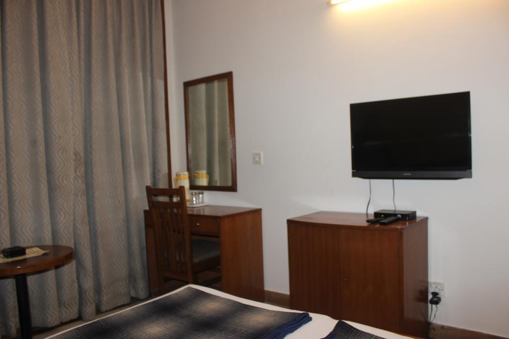 Centre Nizamuddin Hotel 3*