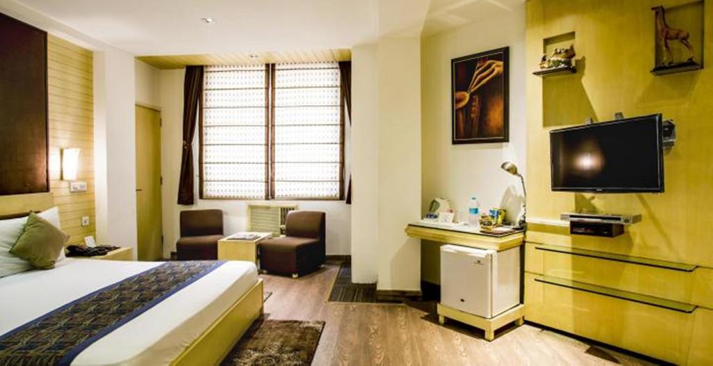 Arpit Palace Hotel