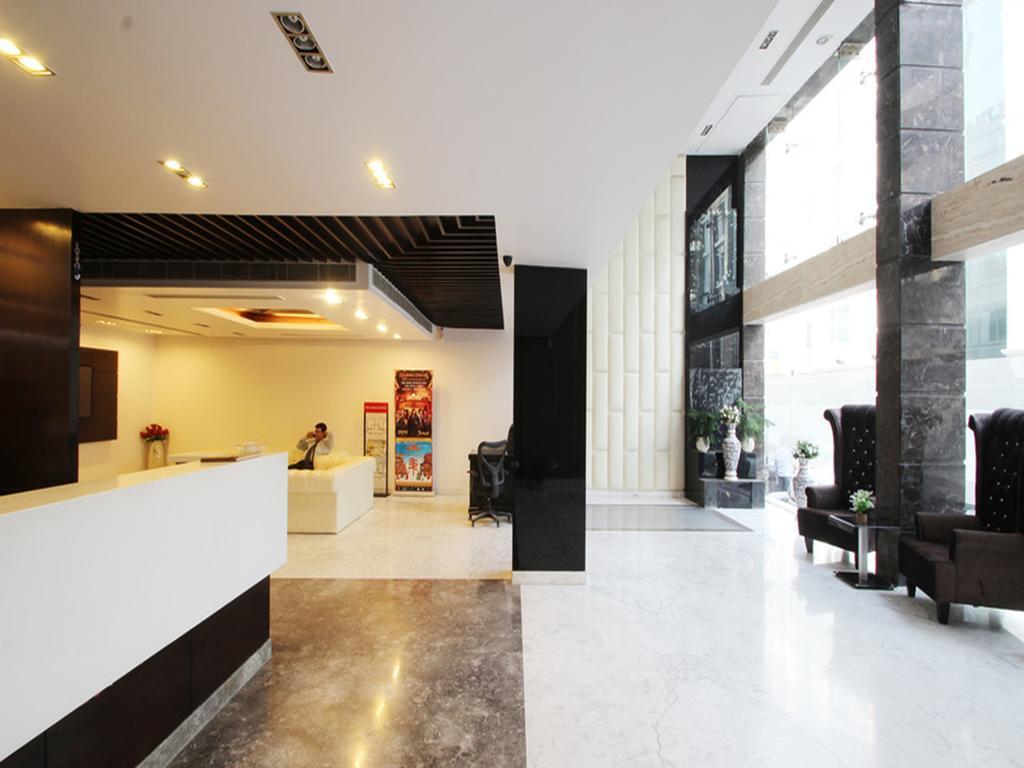 Elegance Hotel New Delhi