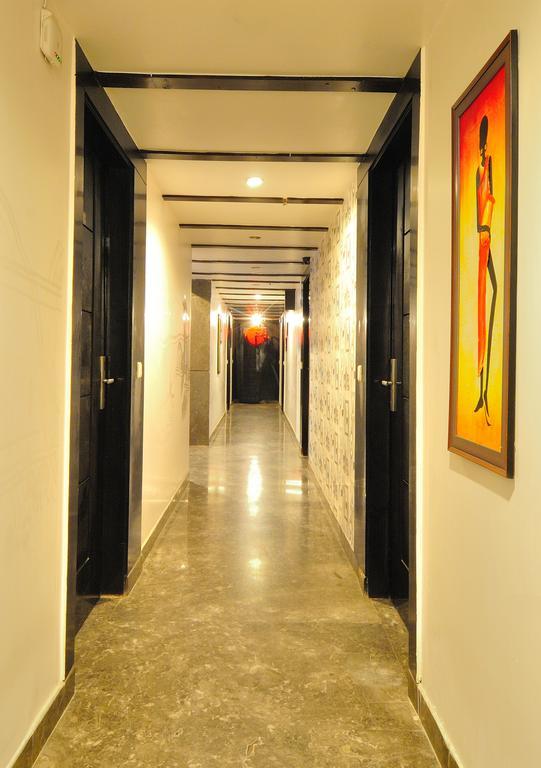 Elegance Hotel New Delhi