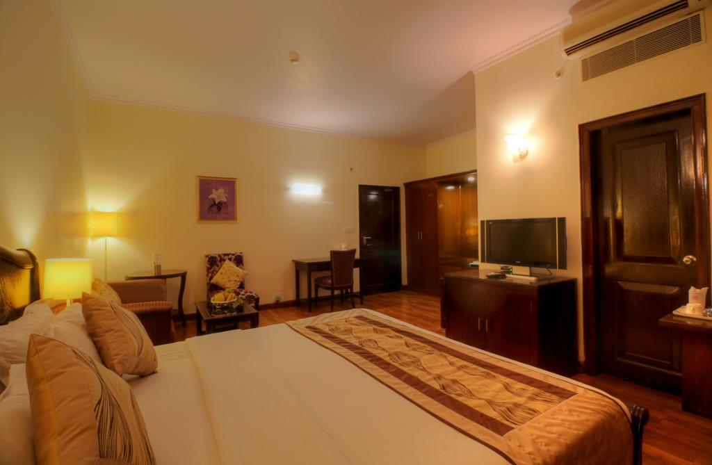 Hotel The Claremont & Convention Centre 3*