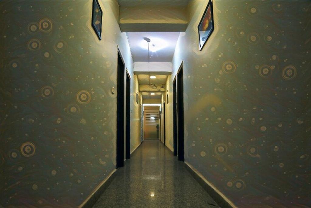 Flagship 9046 Hotel Metro Star Guest house 3*