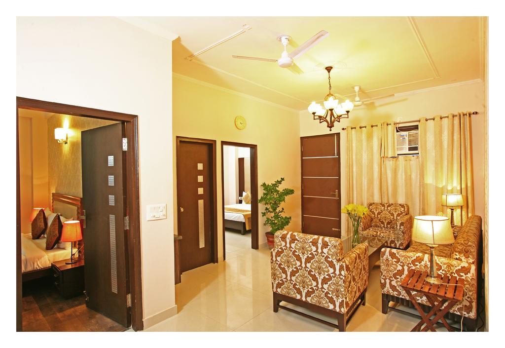 Apartment Evergreen 2bhk Service Vasant Kunj Fortis Ilbs