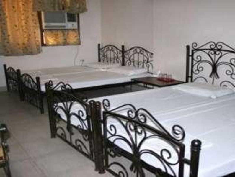 Hotel Pearl Plaza New Delhi