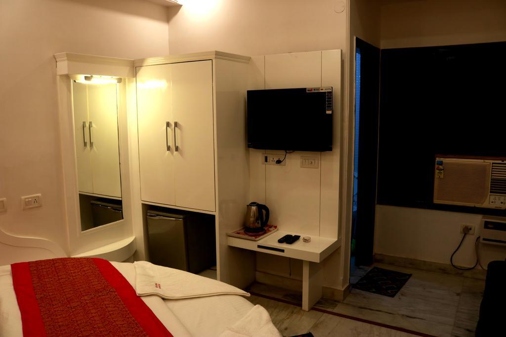 Hindustan- By Backpackers Heaven