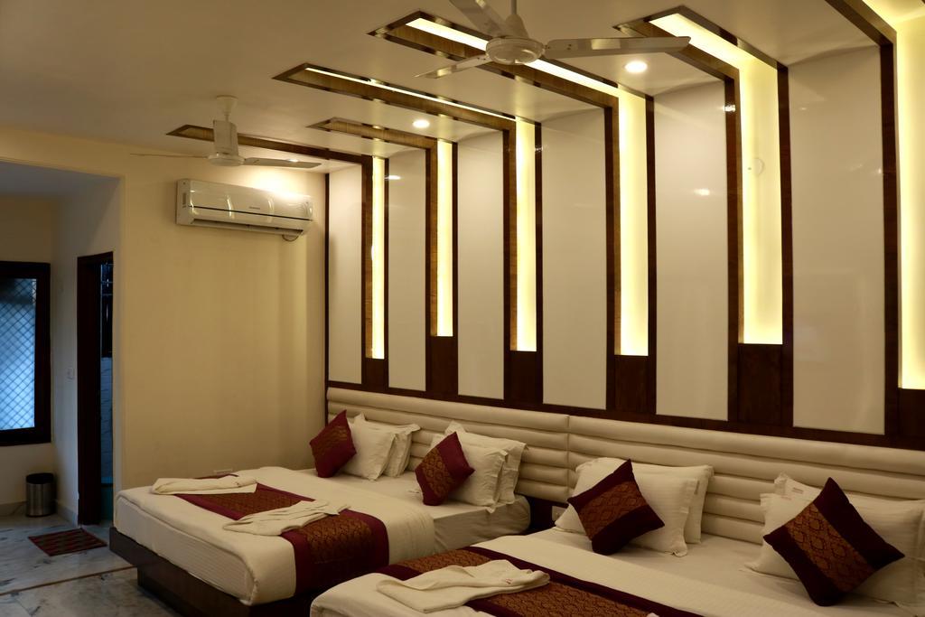 Hindustan- By Backpackers Heaven