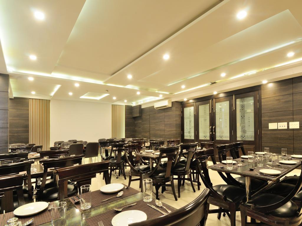 Sky Rich International - 05 Mins From Karol Bagh Metro Station Hotel 4*